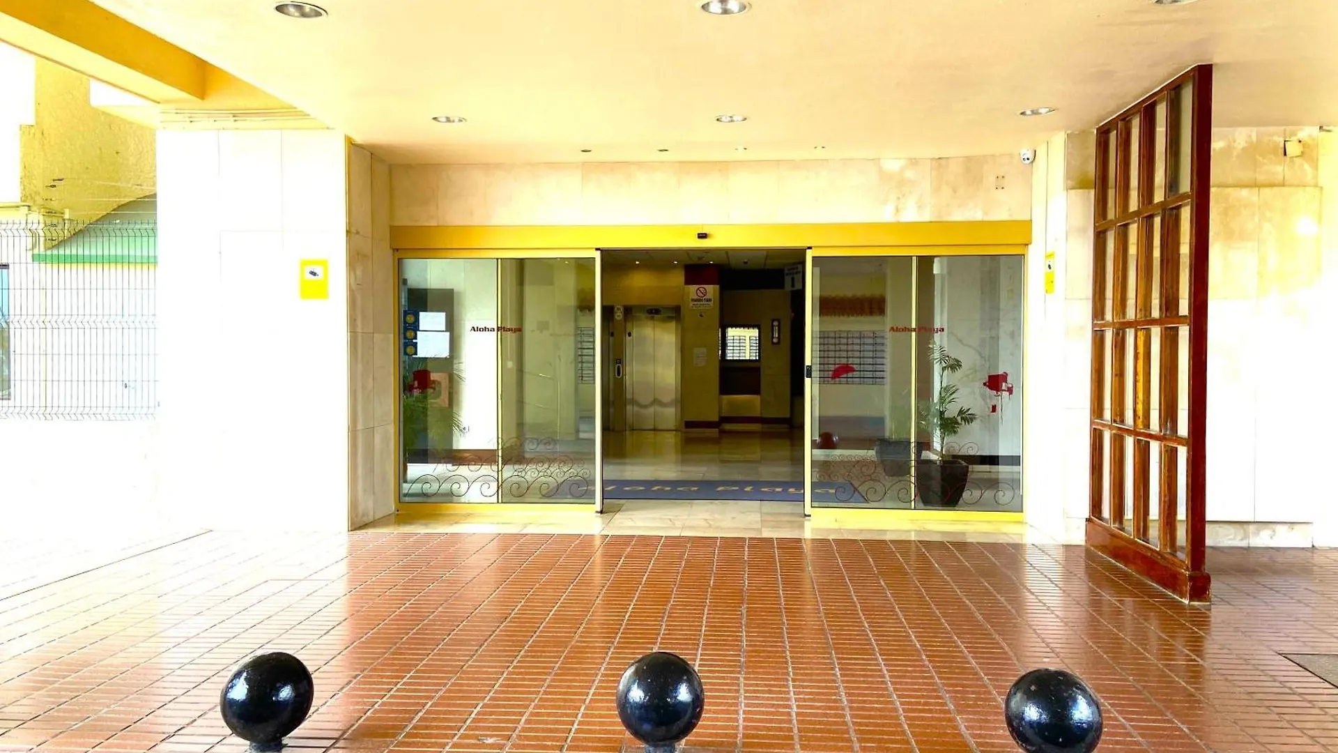 Aloha Playa Deluxe Wifi Swimming Pools & Parking Apartment Benalmadena Spain