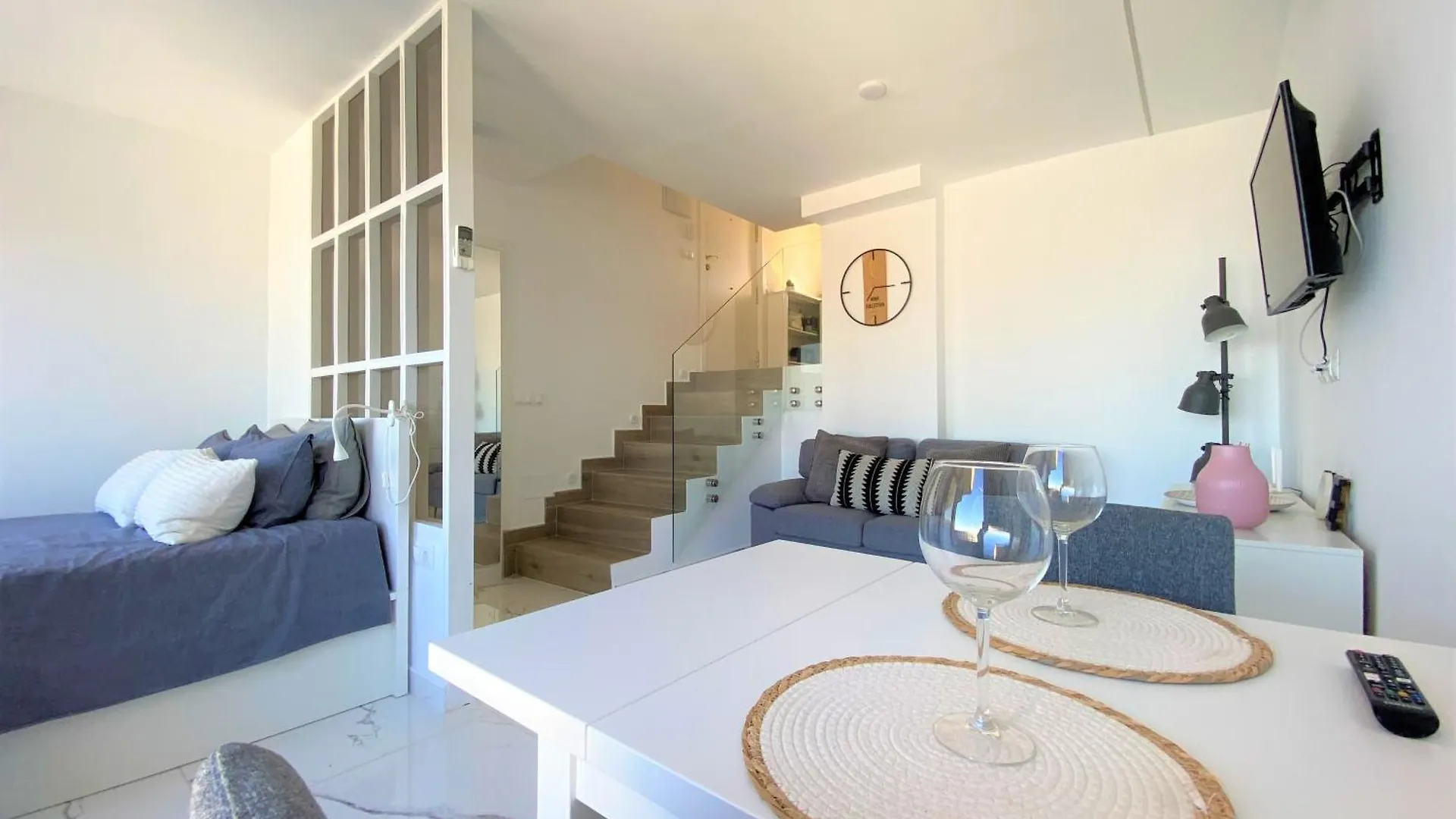 Aloha Playa Deluxe Wifi Swimming Pools & Parking Apartment Benalmadena