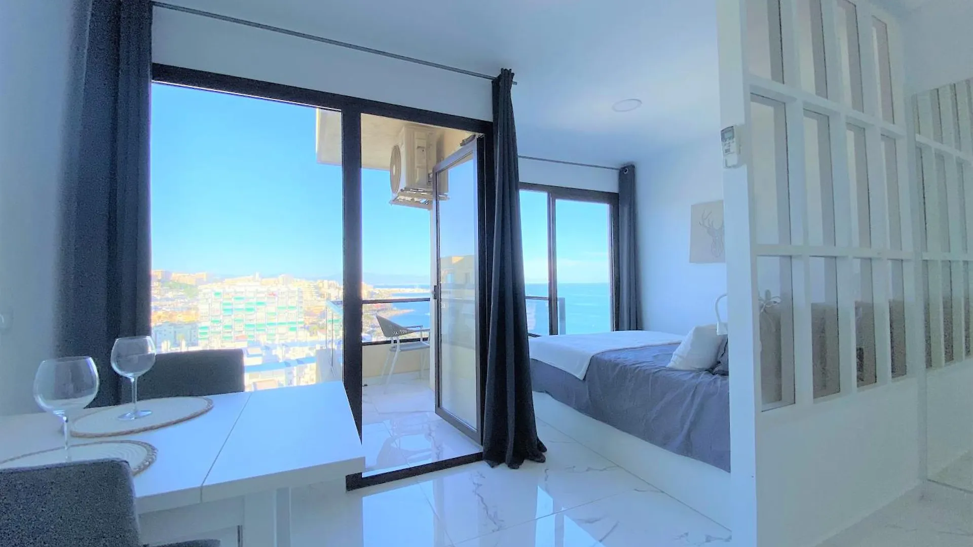 Aloha Playa Deluxe Wifi Swimming Pools & Parking Apartment Benalmadena Spain