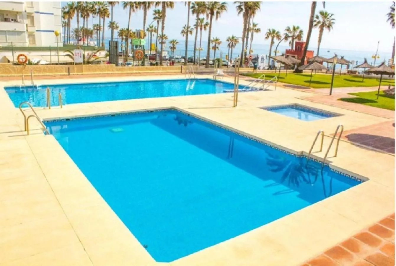 Aloha Playa Deluxe Wifi Swimming Pools & Parking Apartment Benalmadena Spain