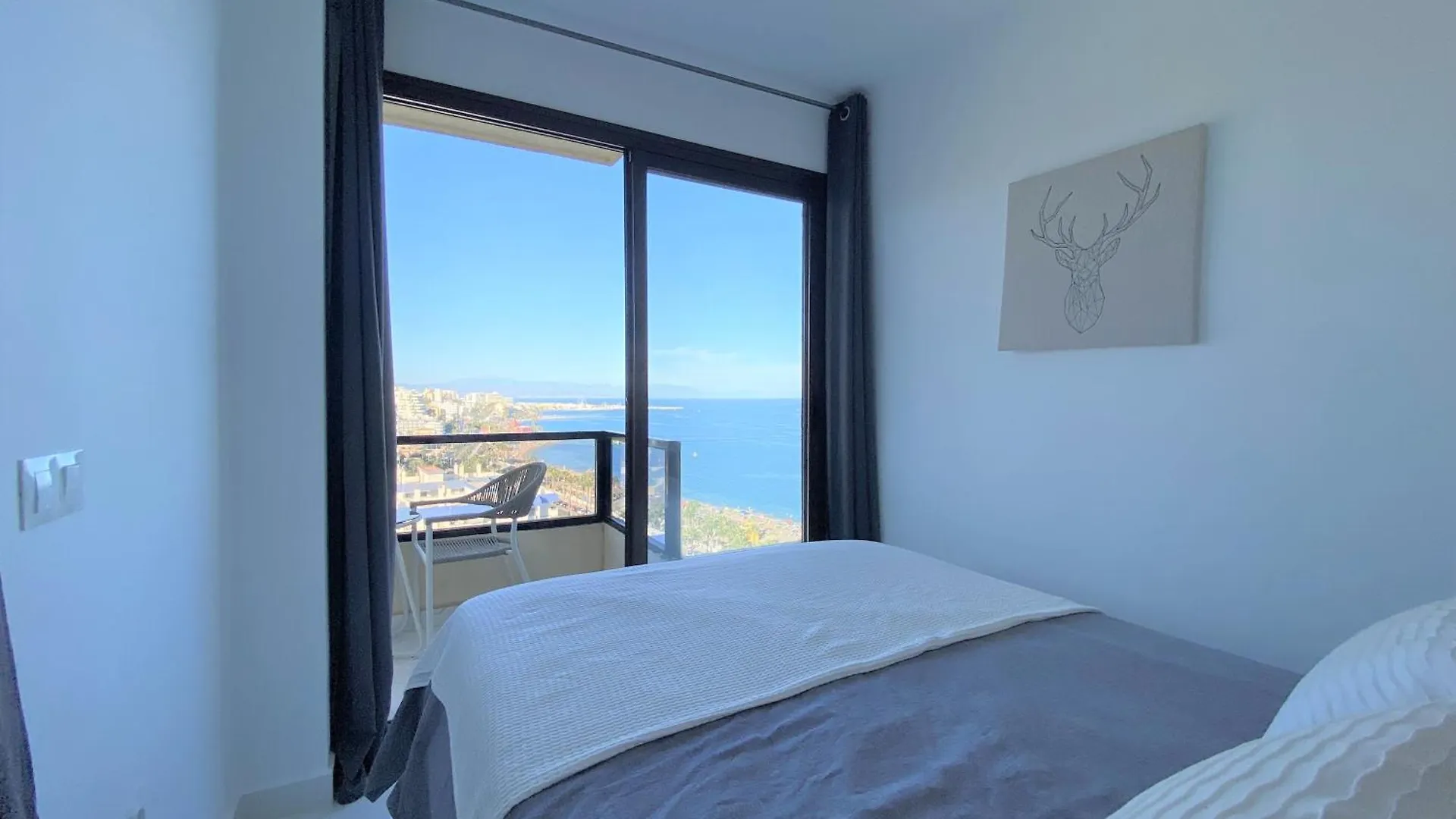Aloha Playa Deluxe Wifi Swimming Pools & Parking Apartment Benalmadena