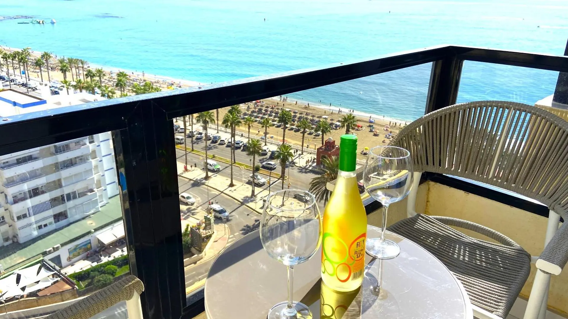 Aloha Playa Deluxe Wifi Swimming Pools & Parking Apartment Benalmadena Spain