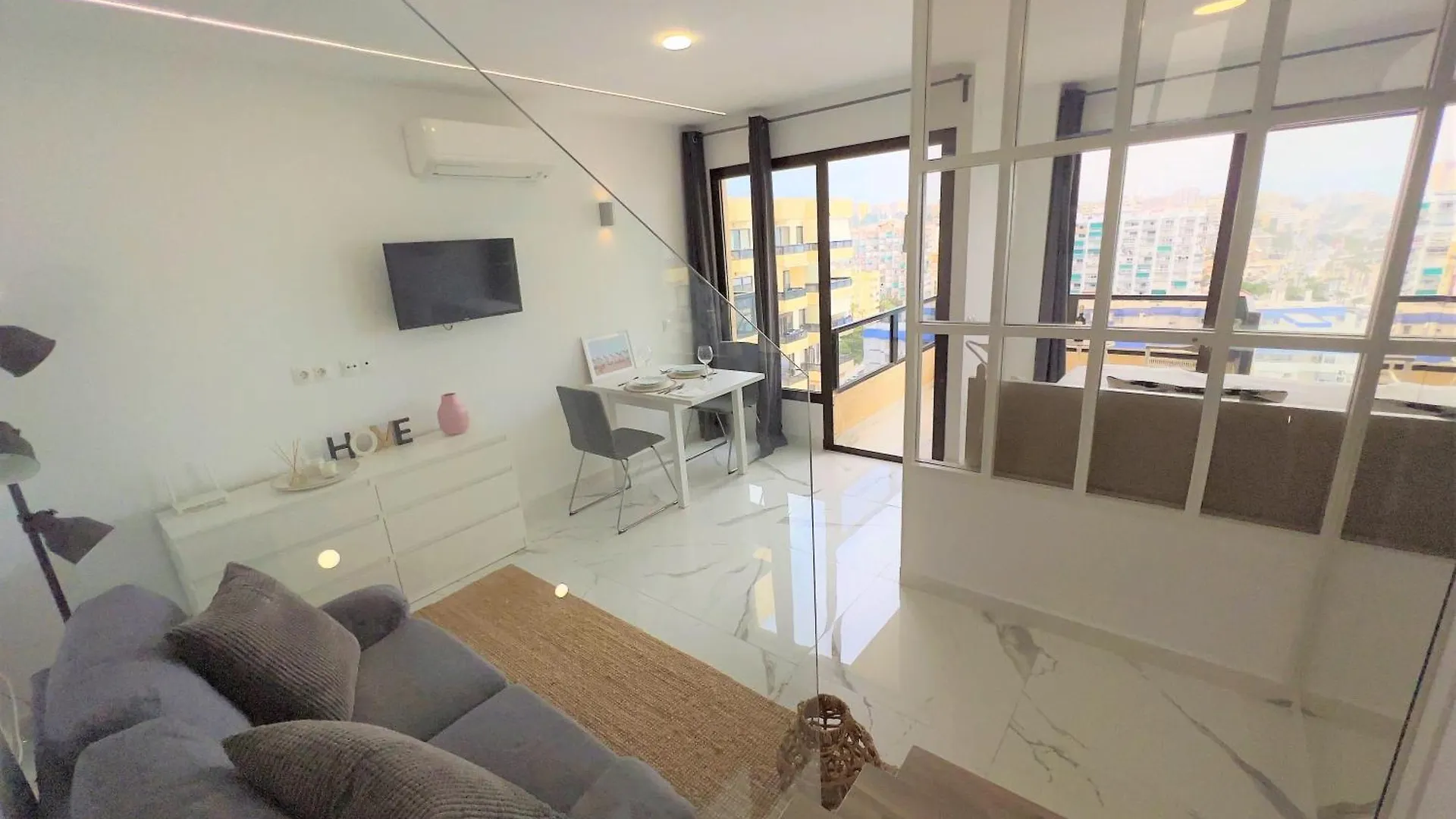 Aloha Playa Deluxe Wifi Swimming Pools & Parking Apartment Benalmadena